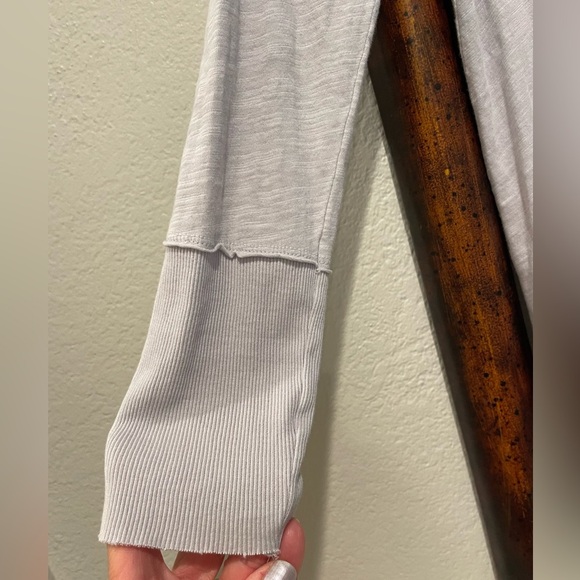 Mododoc Los Angeles gray long sleeve tunic top size small - Picture 3 of 9